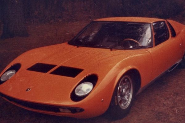 lamborghini-miura