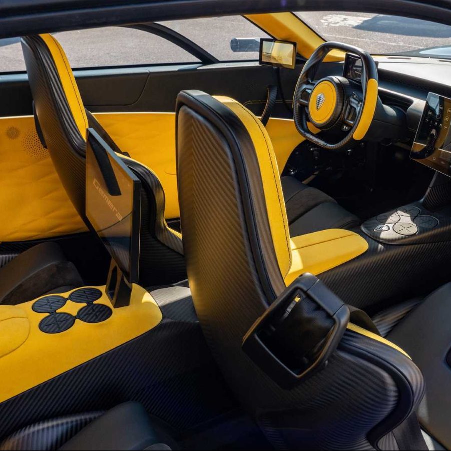 koenigsegg-gemera-interior