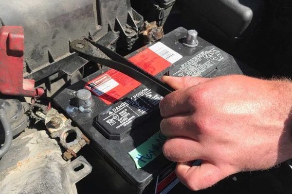 how to clean car battery terminals