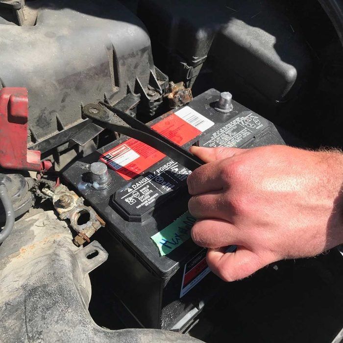 how to clean car battery terminals