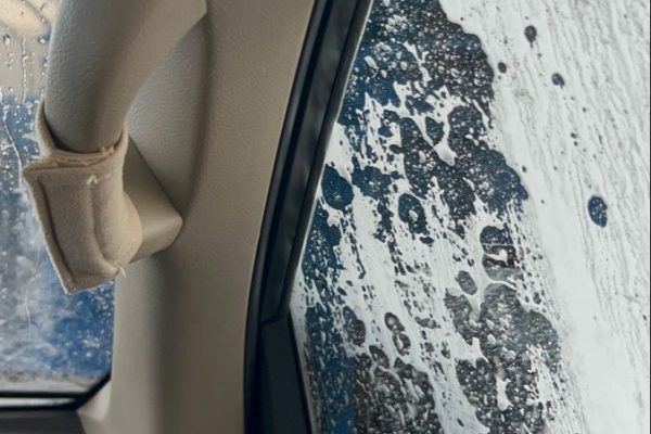how to clean car windows