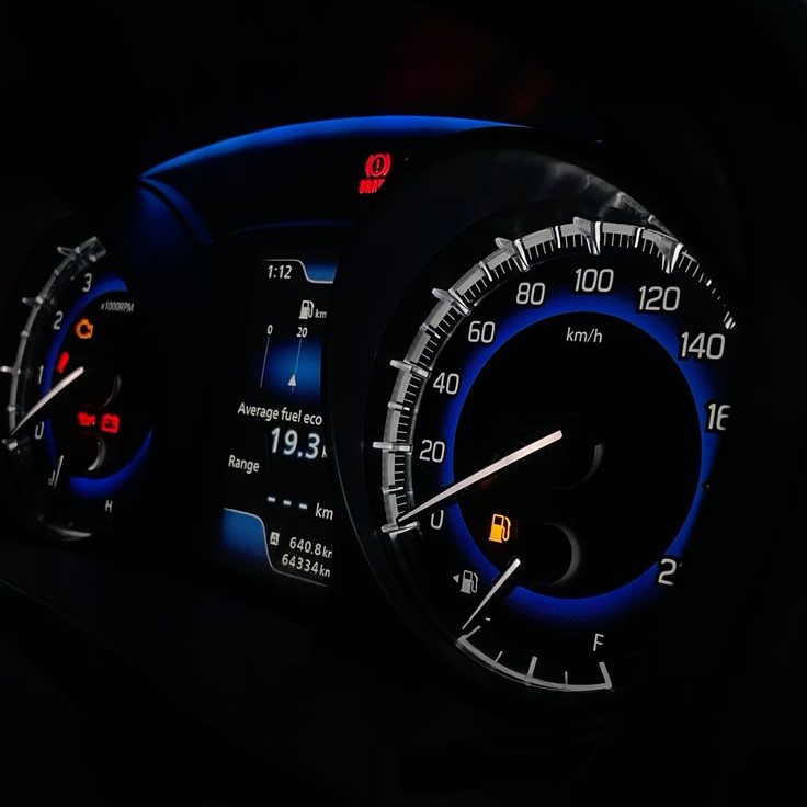 signs of low oil in car
