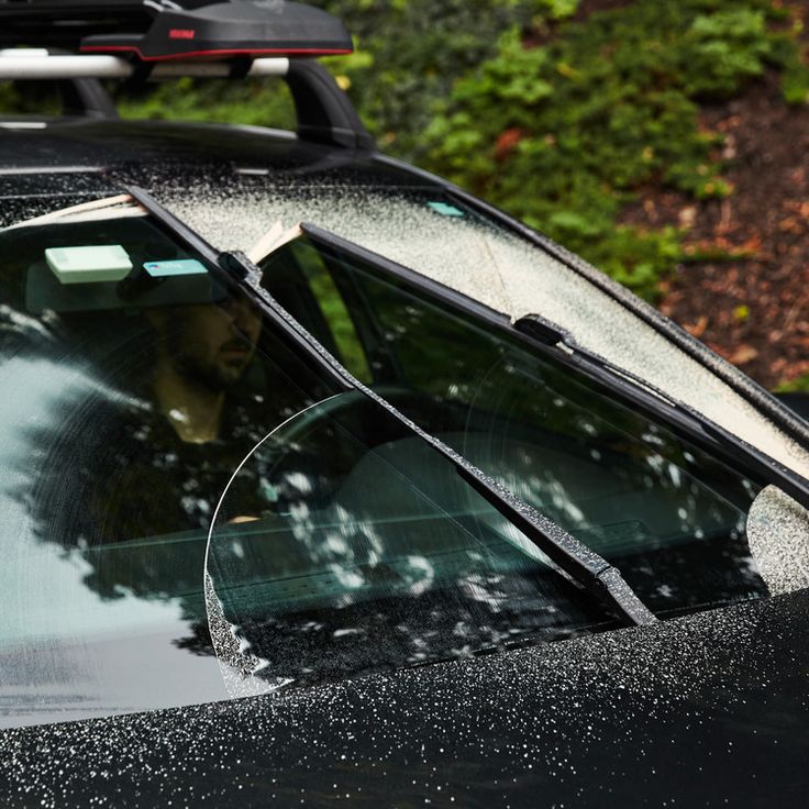 how to put windshield wiper fluid in car
