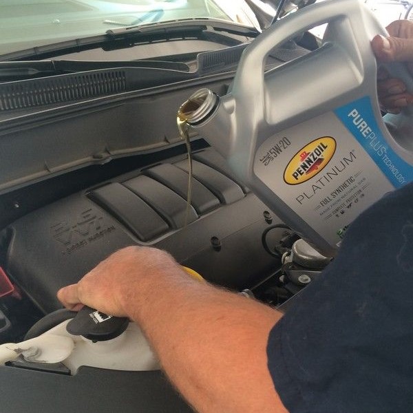 signs of low oil in car