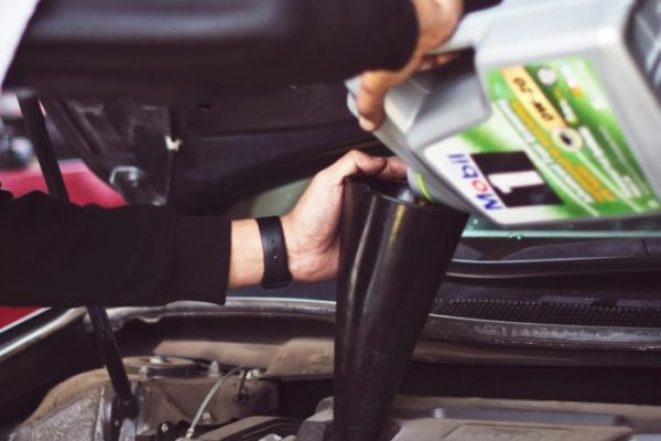 how long can a car go without an oil change