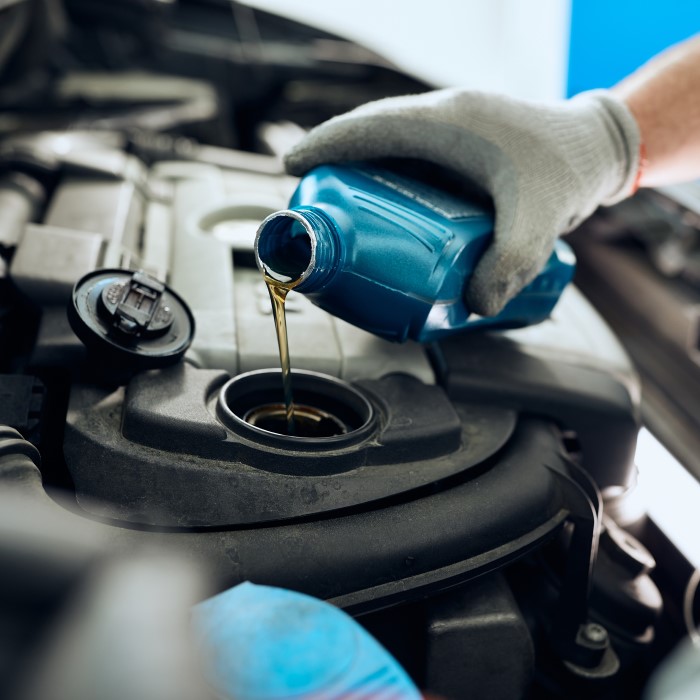 how long can a car go without an oil change