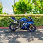 r7 motorcycle